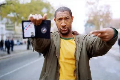 Quel est ce film :  Elle est enceinte de 2 barres...   ?