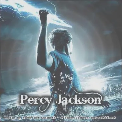 Dans le film de  Percy Jackson le voleur de foudre , quel acteur joue le rle d'un dieu ?