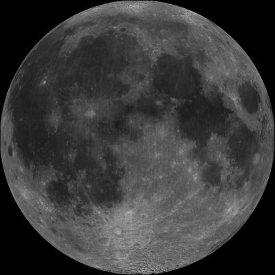 Histoire de majuscules. La lune brille pour tout le monde. Les effets de marée de la Lune sur la Terre ralentissent la rotation de notre planète bleue. Combien d'erreurs comptez-vous ?