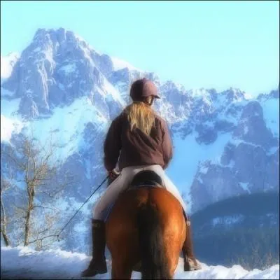 Quel chanteur a interprt  Elle descend de la montagne , disant  la fin qu'il vaut mieux avoir 20 ans et toutes ses dents qu'embrasser son grand-pre en descendant ?