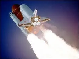 Ils partent  l'aventure ! Faut-il apporter des modifications au mot  aventure  pour bien l'orthographier en anglais ?