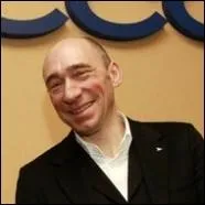 Pour quelle socit travaillait Dennis Hennequin avant de prendre la tte de la chane Accor Htels ?