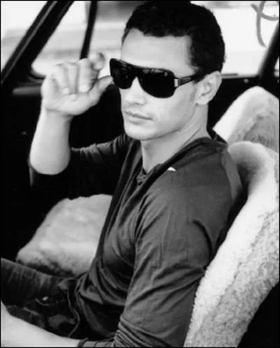 C'est un Amricain mais il a des origines...