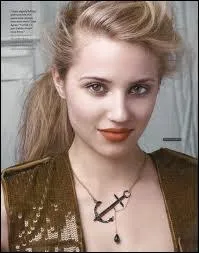 Quel ge a Dianna Agron sur cette photo ?