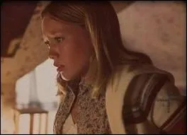 C'est Hilary Duff  :