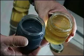 Quelles sources de sucre les abeilles ont alors substitues aux fleurs ?