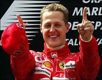 En 2004, Schumacher et la Scuderia gagnera :