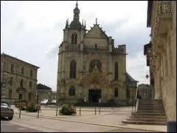 Nous partons  Bar-le-Duc, prfecture du dpartement de la Meuse. Comment se nomment les habitants de cette ville Meusienne ?