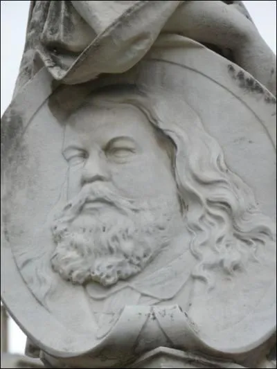 Tout (... ). L'art robuste Seul a l'ternit Le buste Survit  la cit.