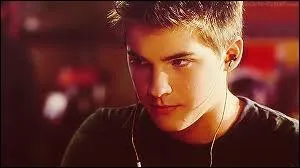 Comment s'appelle le frre d'Aria ?