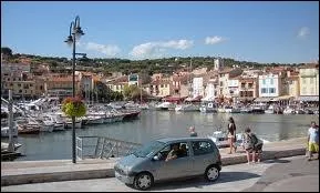 A Cassis, les habitants portent le gentil ...
