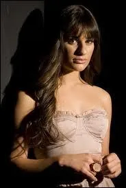 Comment s'appelle sa mre ?