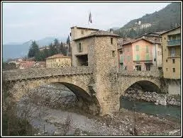 Comment s'appellent les habitants de la commune de Sospel ?