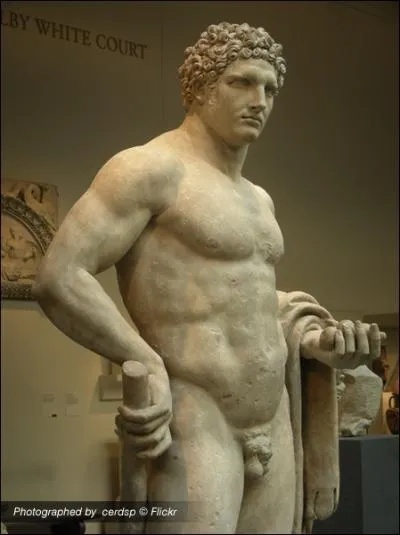 Aprs, il songea (comme on le voit sur la sculpture) :  Mais comment puis-je amener les hommes  la connaissance initiatique ? Il faudrait construire quelque chose. Oui mais quoi ?  