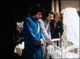 Dans quel film André Dussollier, Roland Giraud et Michel Boujenah chantent-ils ''Au clair de la lune'' ?