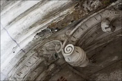 Nous connaissons celles produites par la fume, la poussire souleve par le vent. Il y en a aussi en architecture et en ferronnerie.