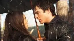 Dans la saison 3, pourquoi Damon et Elena vont-ils  Denver ?