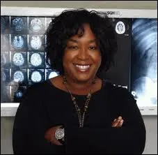 Shonda Rhimes est le crateur de deux sries prsentes ci-dessous, lesquelles ?