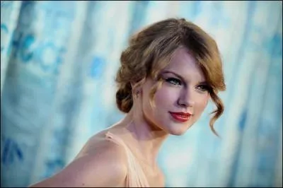 En quelle anne a-t-elle gagn le concours national de posie ?