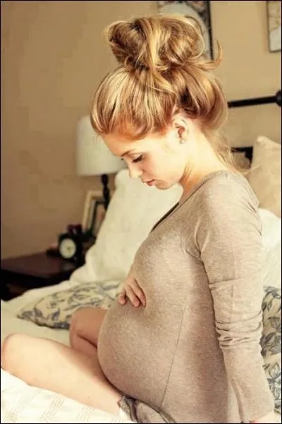 La dure moyenne d'un premier accouchement est de...