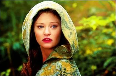 Si Rumple envoie Belle au village, c'est pour aller chercher...