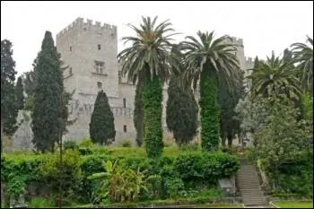 Chaque hiver, ma tente s'y dresse Au (... ) des noirs piliers. 