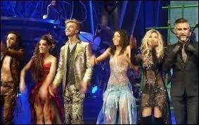 Comment s'appelle la doublure de Liza Pastor ?