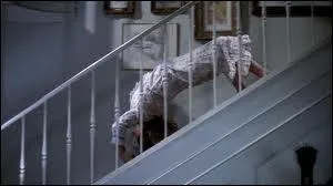 Dans quel film l'actrice principale fait-elle preuve d'une grande souplesse pour descendre les escaliers ?