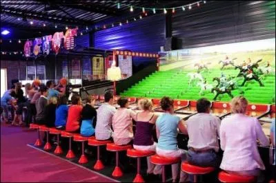 Dans la salle de jeu (Hollywood boulevard), quel jeu ne figure pas ?