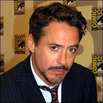 Quel super hros est incarn au cinma par Robert Downey Jr ?