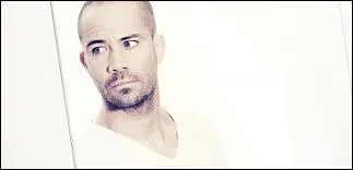 Comment s'appelle le frre jumeau d'Emmanuel Moire ?