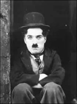 Pourquoi Chaplin tait-il rticent  tourner un film parlant ?