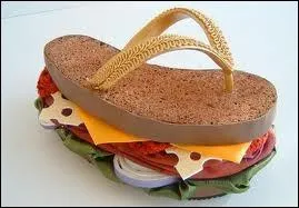 Et voici la slash-sandwich ! Selon l'expression, comment sont les doigts de pied quand on se prlasse sans rien faire ?