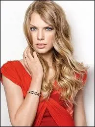 Son premier titre est  Speak now .