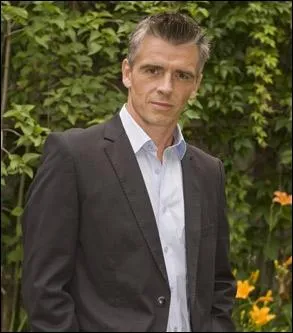 Qui est le vritable enfant de Bernard dans  Destine  ?