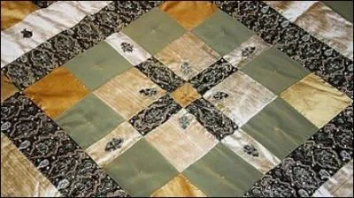 Vous allez pouvoir vous reposer tranquillement sous cette courtepointe. La ralisation traditionnelle est dite pice. Quel autre nom donne-t-on au travail de patchwork ?