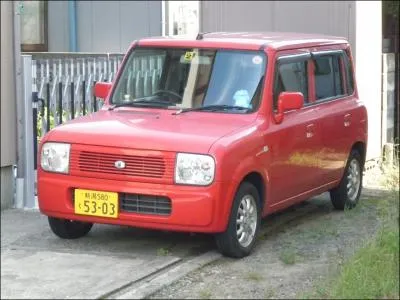Une voiture carre de marque japonaise. Quelle appellation familire donne-t-on  ce genre de modle ?