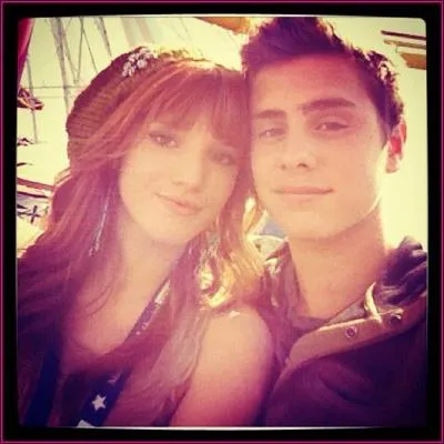 Bella a galement vcu une romance, il y a quelques mois, avec un acteur rencontr sur un plateau de tournage. Qui tait-ce ?