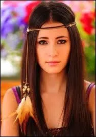 Comment s'appelle-t-elle ?