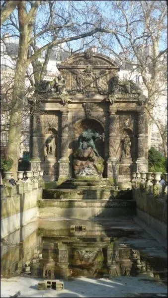 Quel est le nom de cette fontaine ?