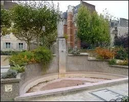 Qui est reprsent sur la fontaine du jardin Suzanne Buisson ?