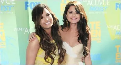 Comment s'appelait la s�rie dans laquelle elle jouait avec Demi Lovato ? �