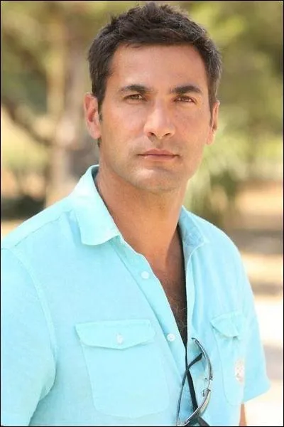 Le dernier garon de l'quipe est...