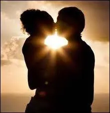 Qui chantait   C'est un jeu dangereux mais quand on aime, c'est merveilleux l'amour  ?