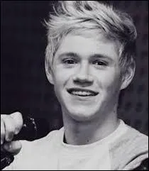 Comment se trouve-t-il en tant que petit-ami ?