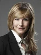 Elle pr�sente C le Buzz sa chronique, qui est-ce ?