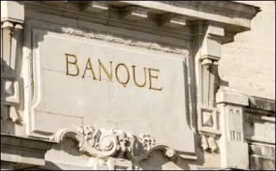"Les journaux regorgent d'histoires de braves gens pris en otages &agrave; la banque par des gangsters, mais ils restent muets sur les cas, pourtant plus fr&eacute;quents, de clients pris en otages pas leur banquier", de qui est cette citation ?