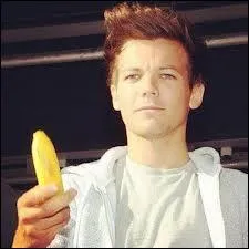 Compltez la phrase :  No ! ... . Protested.  