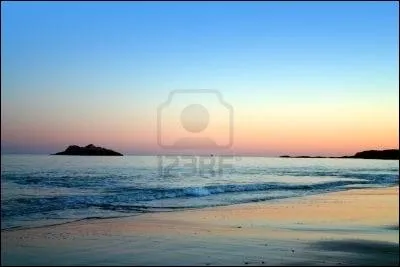 Enfin, il existe galement un autre type de plage appele  sables chantants  Pourquoi dit-on que le sable chante ?