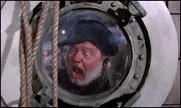 Qu'est-ce que Lampie (Mickey Rooney) vient de voir ?